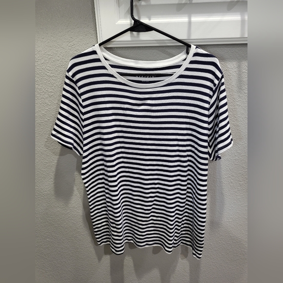 Ava & Viv Crewneck Striped Top - Picture 3 of 6